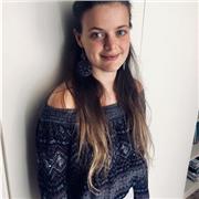 Laureanda in lingue impartisce lezioni di inglese